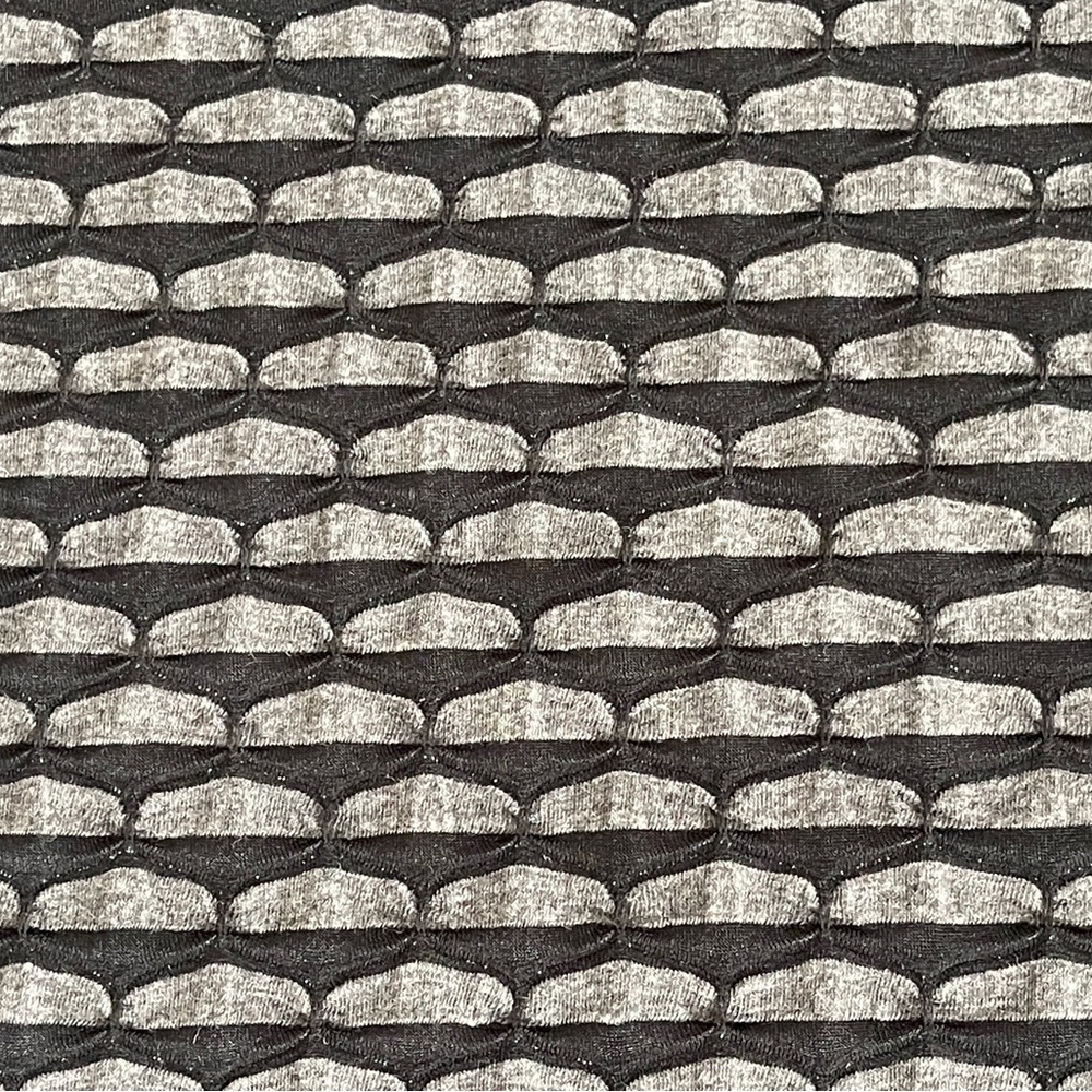 ⭐️HP⭐️ Infinity Scarf black and gray - Picture 3 of 3